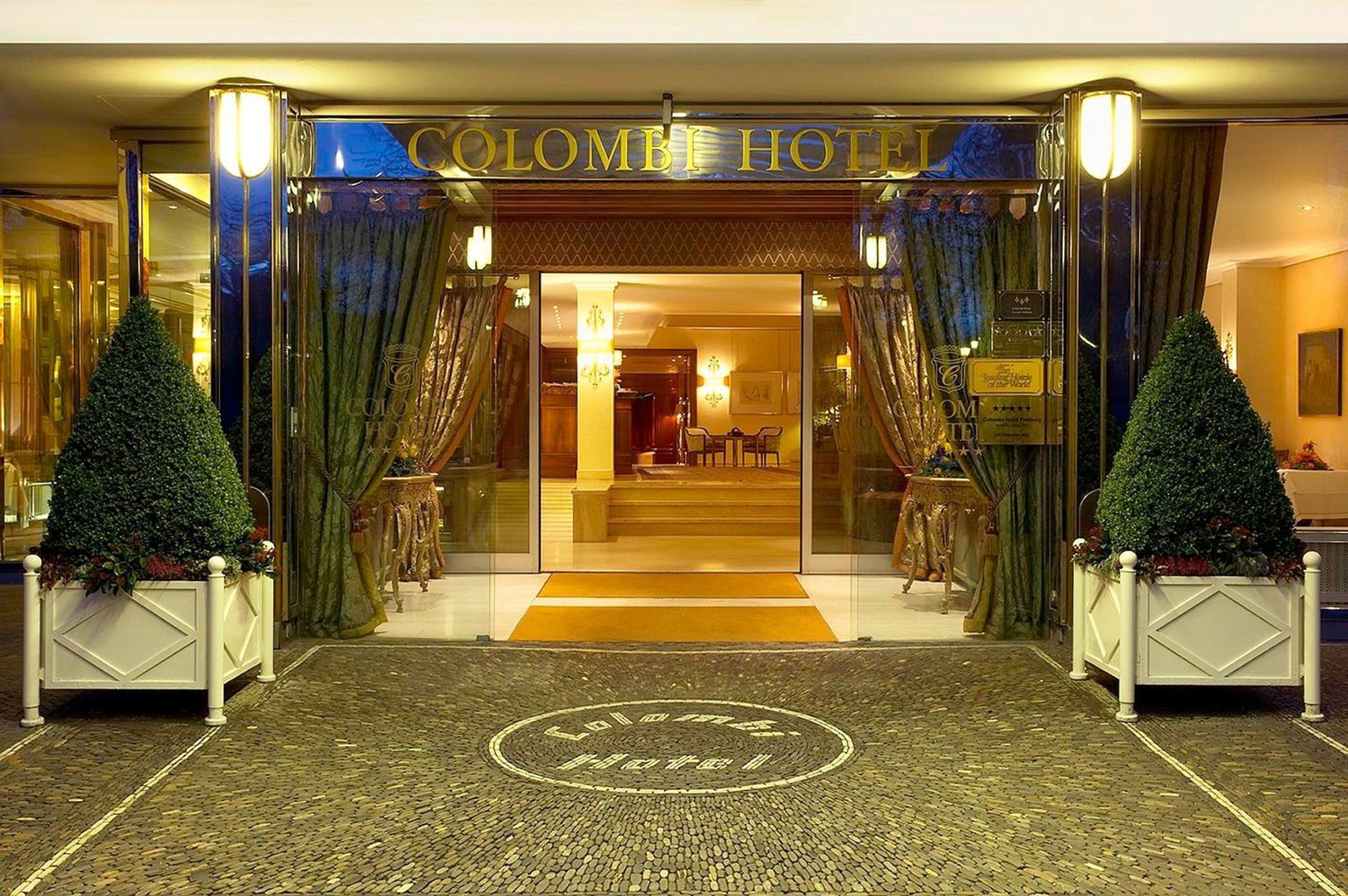 โรงแรมโคลอมบี ไฟรบวร์กอิมไบรส์เกา ภายใน รูปภาพ Entrance