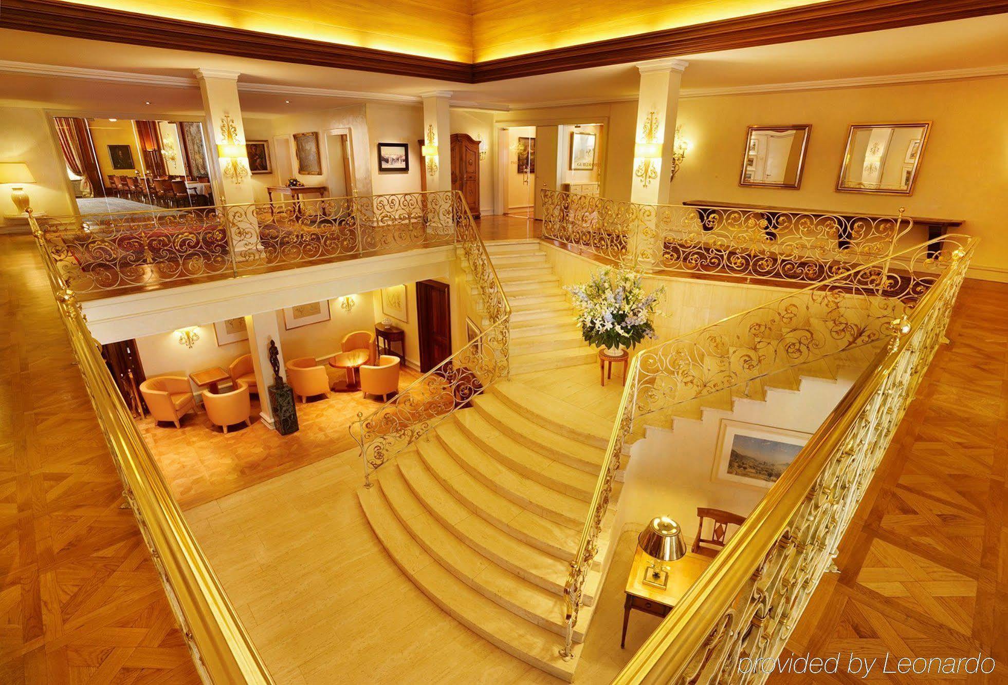 โรงแรมโคลอมบี ไฟรบวร์กอิมไบรส์เกา ภายใน รูปภาพ The lobby of the hotel