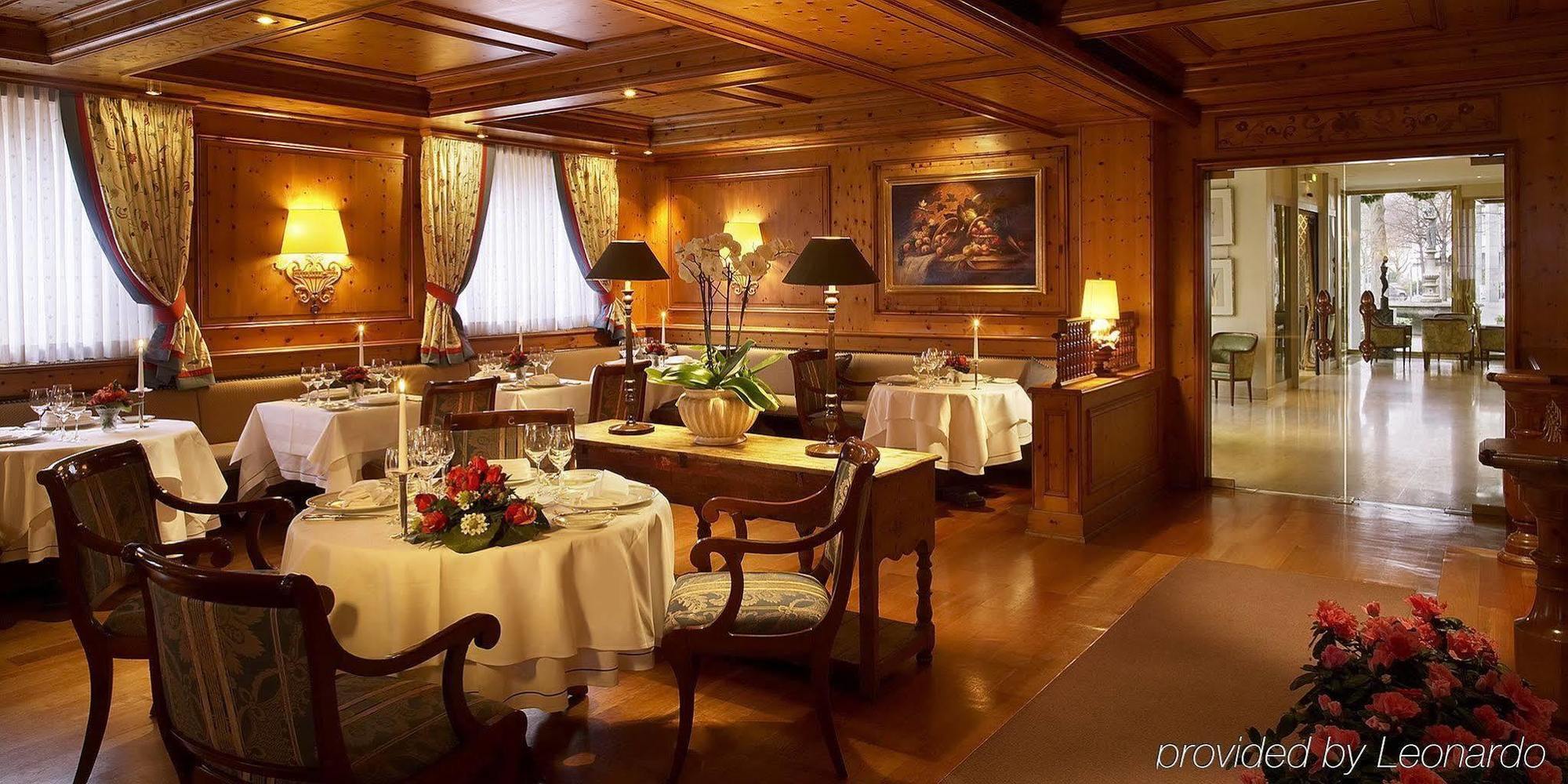 โรงแรมโคลอมบี ไฟรบวร์กอิมไบรส์เกา ภายนอก รูปภาพ Restaurant